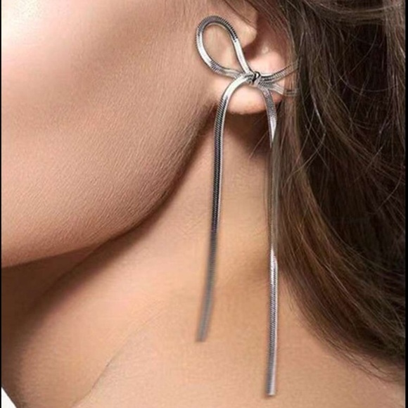 Silver bow earrings ZARA balletcore - Picture 2 of 2